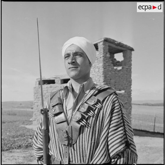 Présentation du 23e Régiment de Spahis.[Description en cours]