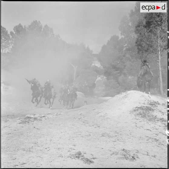 Présentation du 23e Régiment de Spahis.[Description en cours]