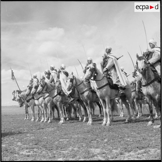 Présentation du 23e Régiment de Spahis.[Description en cours]