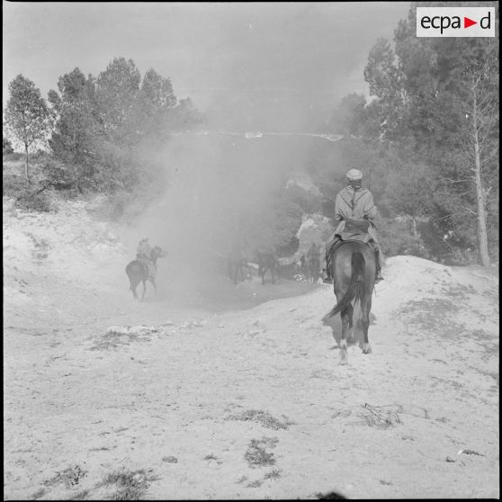 Présentation du 23e Régiment de Spahis.[Description en cours]