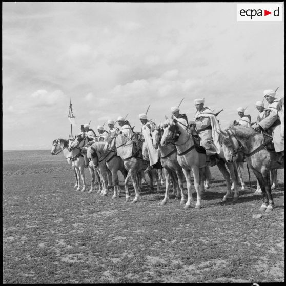 Présentation du 23e Régiment de Spahis.[Description en cours]