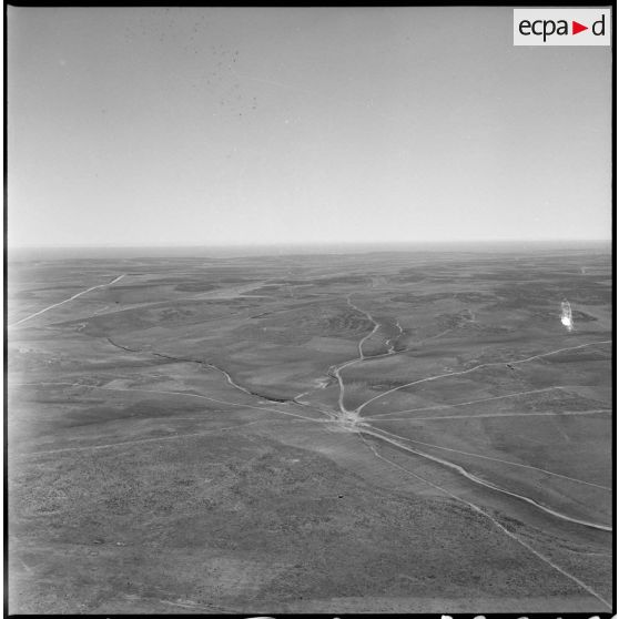 Vues aériennes de regroupements. [Description en cours]