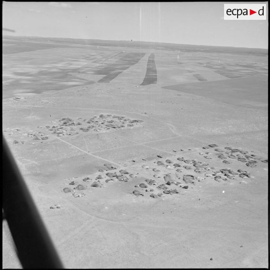 Vues aériennes de regroupements. [Description en cours]