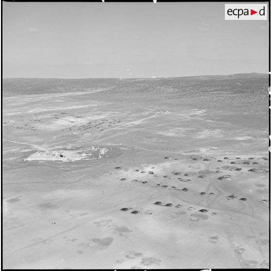 Vues aériennes de regroupements. [Description en cours]