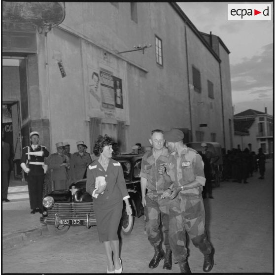 Conférence du colonel Bigeard à Saïda. [Description en cours]