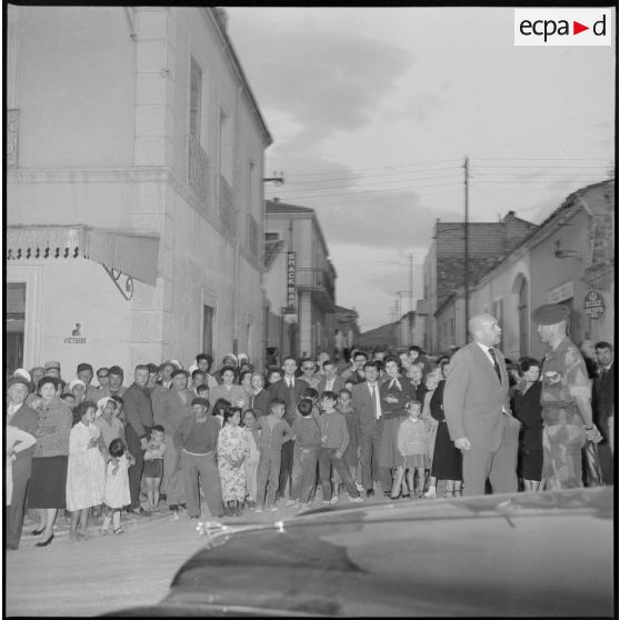 Conférence du colonel Bigeard à Saïda. [Description en cours]
