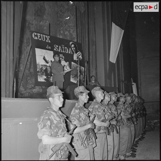 Conférence du colonel Bigeard à Saïda. [Description en cours]