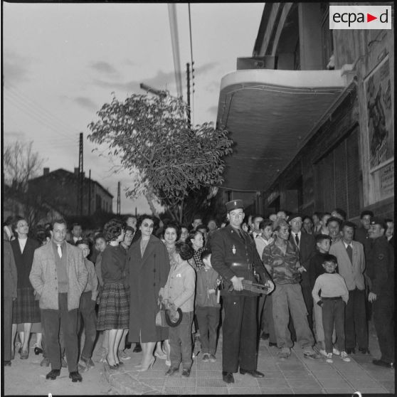 Conférence du colonel Bigeard à Saïda. [Description en cours]