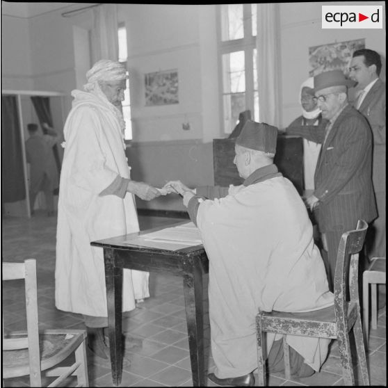 Elections municipales à Saïda (du 19 au 25 avril 1959). [Description en cours]