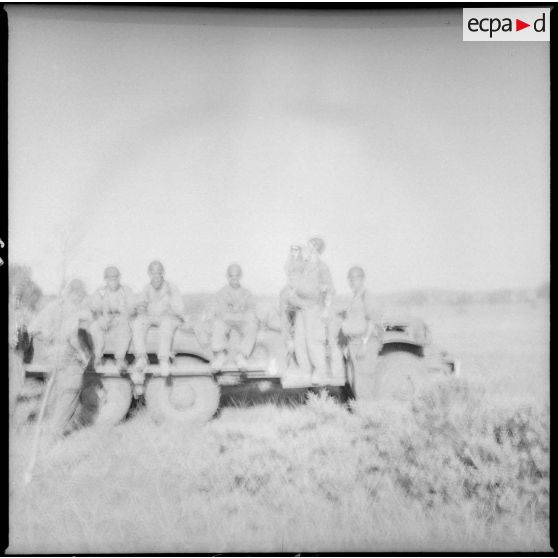 Rassemblement lors d'une opération dans le djebel. [Description en cours]