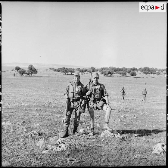 En opération dans le djebel. [Description en cours]