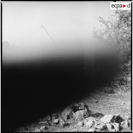 En opération dans le djebel. [Description en cours]