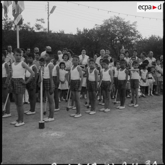 Enfants sportifs durant la fête des écoles à Saïda. [Description en cours]