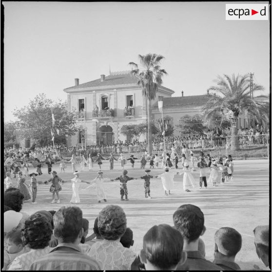 Fête des écoles à Saïda. [Description en cours]