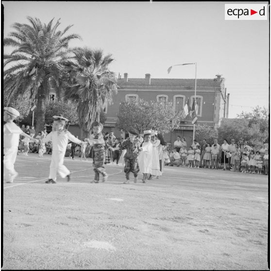 Fête des écoles à Saïda. [Description en cours]