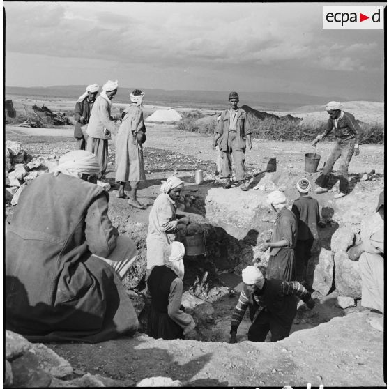 Chantier dans un regroupement. [Description en cours]