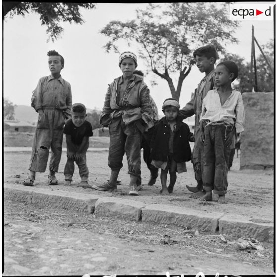 Jeux d'enfants. [Description en cours]