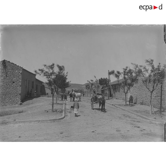 1615. Rue principale. Henri. Marcel. Monsieur Végien. [légende d'origine]