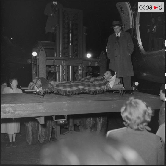 Arrivée des blessés d'Indochine à Orly.