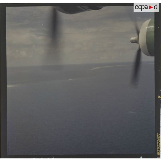 Vue aérienne de Moruroa-Hao[Description en cours]