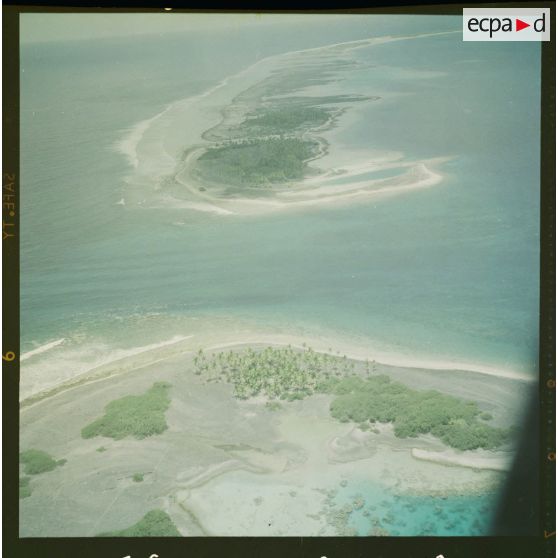 Vue aérienne de Moruroa-Hao[Description en cours]