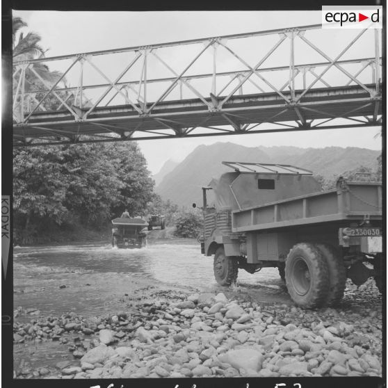 Chantier du 5e régiment mixte du Pacifique (5e RMP) dans le secteur de Mahina.[Description en cours]