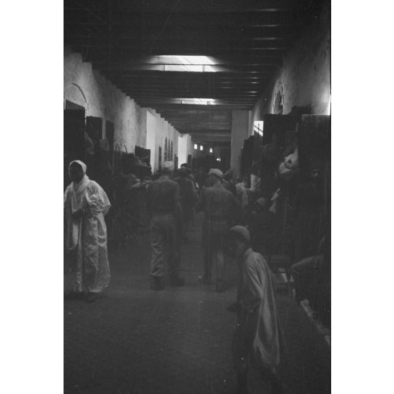 Ambiance dans le marché de Derna.