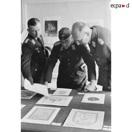 Une exposition de dessins et de peintures inaugurée par le général Ritter von Greim.