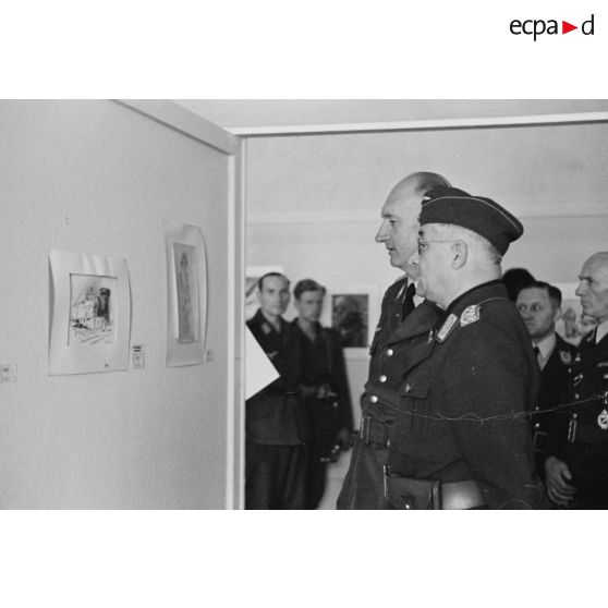 Une exposition de dessins et de peintures inaugurée par le général Ritter von Greim.