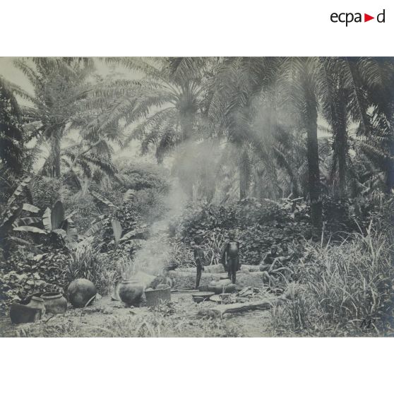 Fabrique d'huile de palmes à Dan. [légende d'origine]<br>