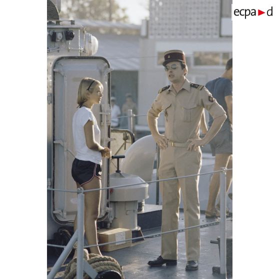 Sortie en mer pour une course de pirogues à l'île de Moorea. Personnel féminin à bord de la vedette de transport de personnel (VTP) P778 de la gendarmerie maritime.