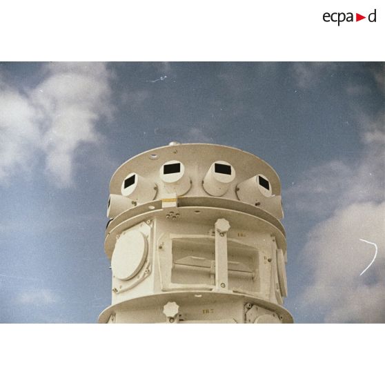 Appareil du Centre d'expérimentations du Pacifique (CEP) sur l'atoll de Moruroa.