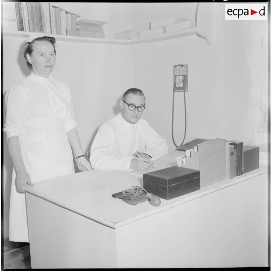 Sidi-Bel-Abbès. Hôpital Fernand Robert. Médecin capitaine du service de médecine de l'hôpital.