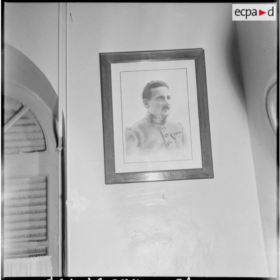 Sidi-Bel-Abbès. Hôpital Fernand Robert. Portrait dessiné de Fernand Robert.