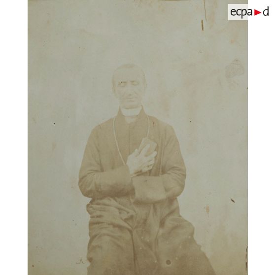[Portrait d'un prêtre].