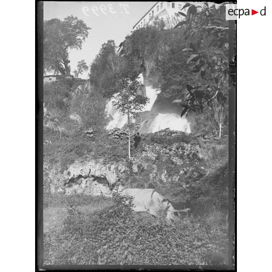 Vodena. Les cascades. [légende d'origine]