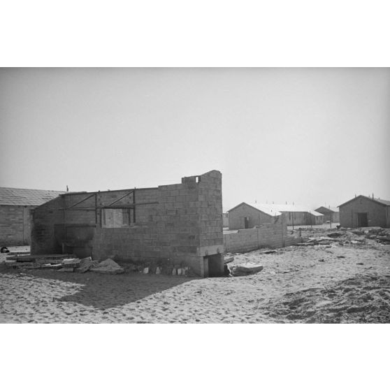 A Bordeaux, le Frontstalag 221 qui retient notamment des prisonniers coloniaux.