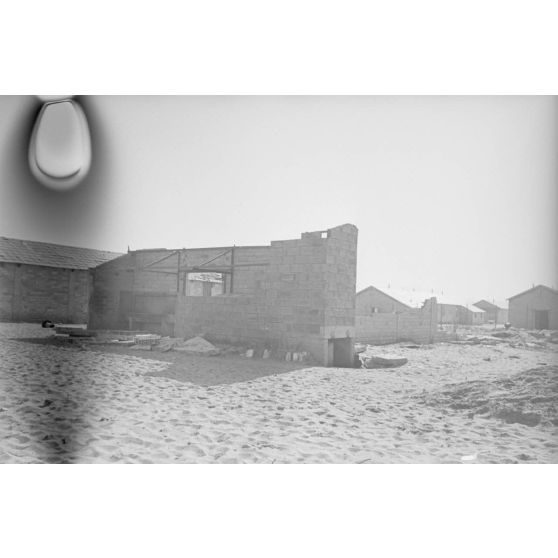 A Bordeaux, le Frontstalag 221 qui retient notamment des prisonniers coloniaux.