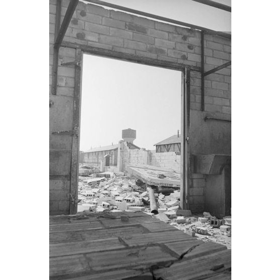 A Bordeaux, le Frontstalag 221 qui retient notamment des prisonniers coloniaux.