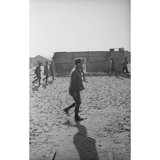 A Bordeaux, le Frontstalag 221 qui retient notamment des prisonniers coloniaux.