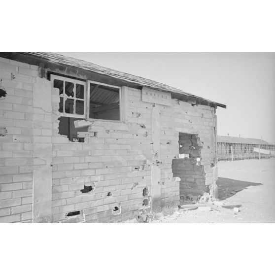 A Bordeaux, le Frontstalag 221 qui retient notamment des prisonniers coloniaux.