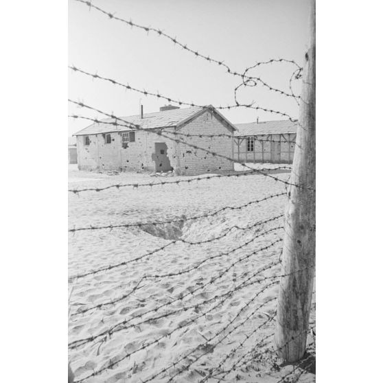 A Bordeaux, le Frontstalag 221 qui retient notamment des prisonniers coloniaux.