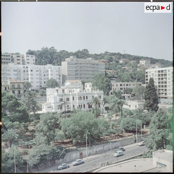 Alger. Vue aérienne. Palais d'été.