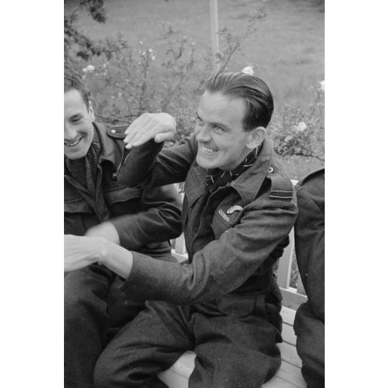 Portrait d'un membre d'équipage canadien survivant du crash de leur bombardier.