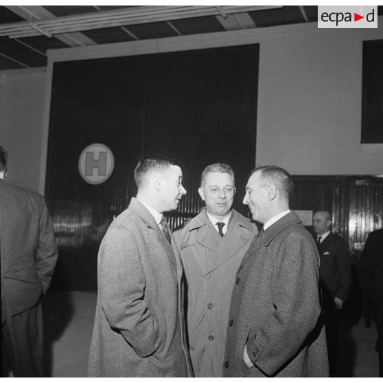 Visite aux studios de Boulogne pour le tournage du film Le jour le plus long.