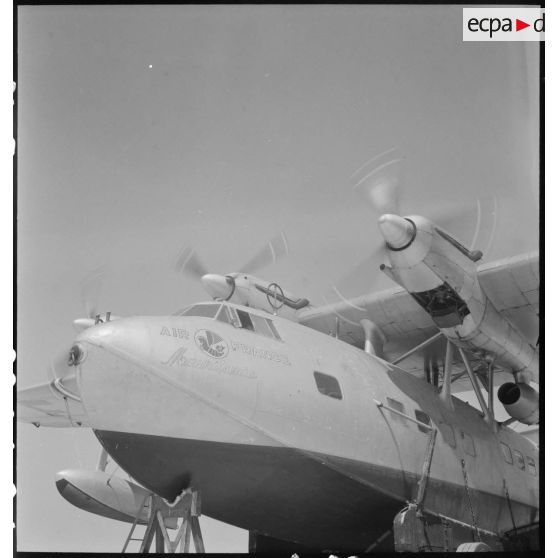Sur l'aéroport de Marignane, l'hydravion de transport Lioré et Olivier H 246 Mauritanie de la compagnie aérienne Air France.