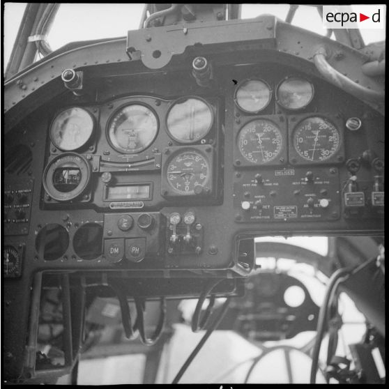 Poste de pilotage d'un hydravion de transport Lioré et Olivier H 246.