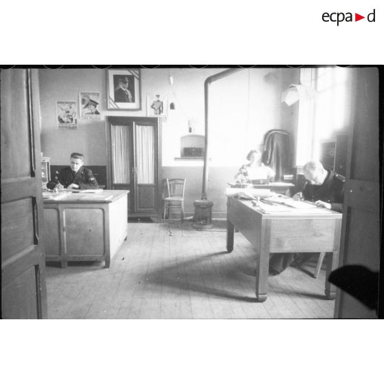 Un bureau sur la base aérienne de stockage de Pau.