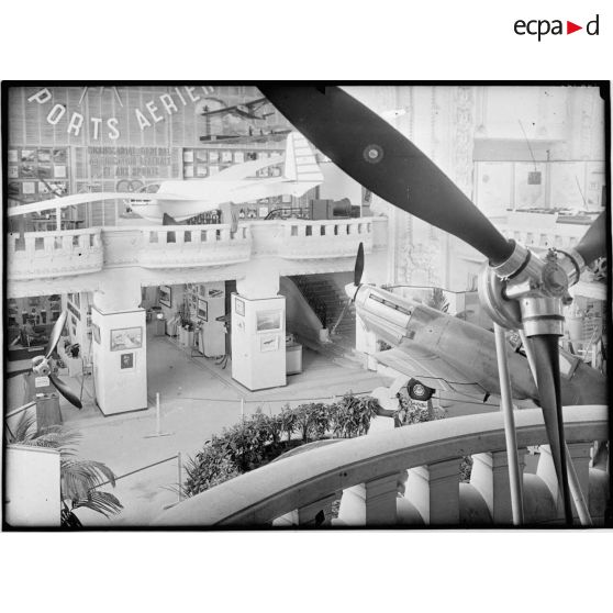 Exposition lors de la "semaine de l'aviation" à Vichy.