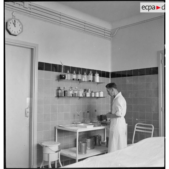 Infirmerie de l'atelier de réparation de l'armée de l'Air (ARAA) sur l'aérodrome civil de Toulouse.